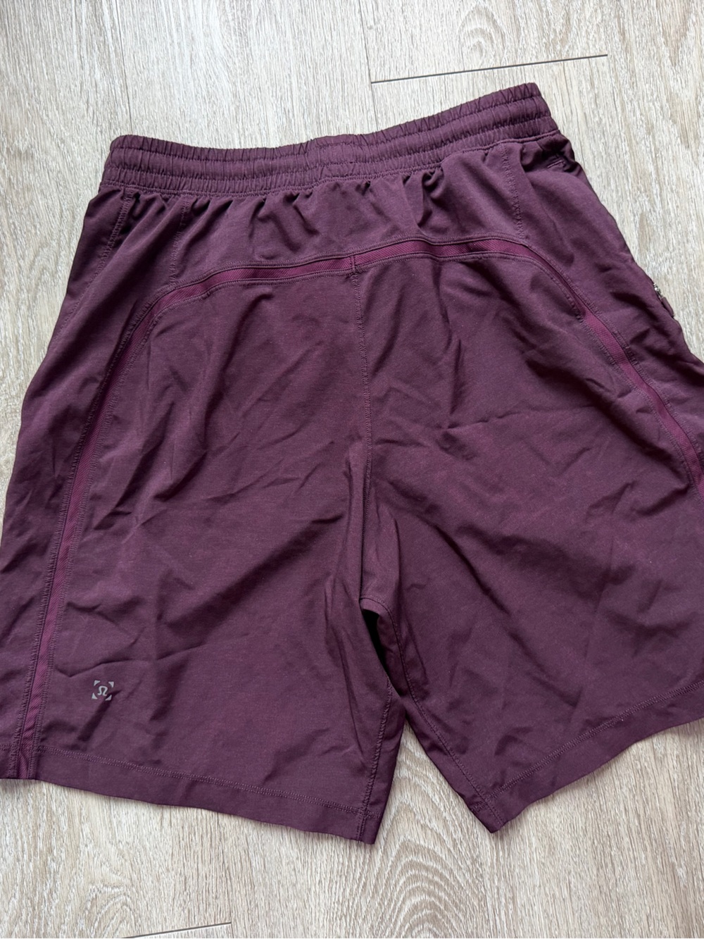 Lululemon Men’s Pace Breaker Lined Shorts 9” Burgundy Maroon Size Small